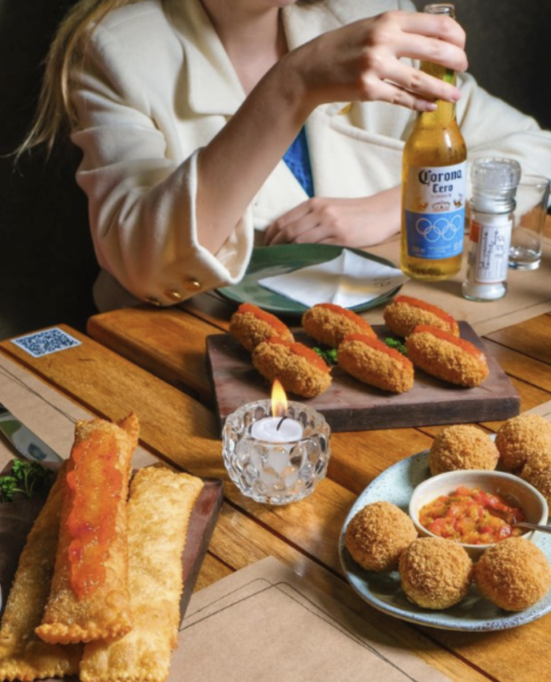 UNA ROOFTOP – Una Roof Top Bar e Restaurante